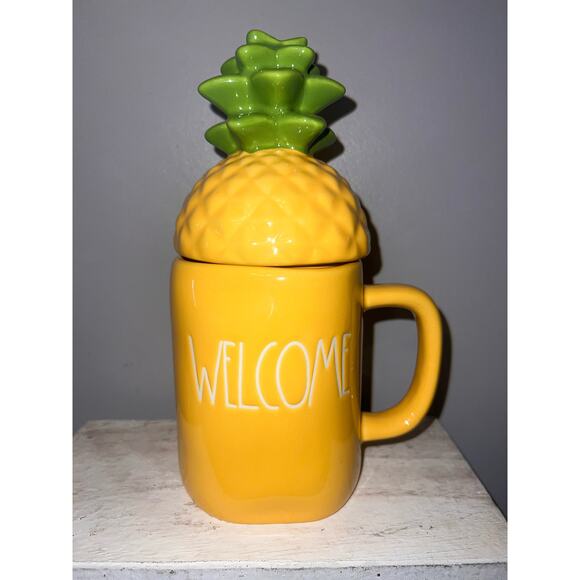 Rae Dunn Welcome Yellow Pineapple Mug with top  Artisan Collection by Magenta - Picture 1 of 6